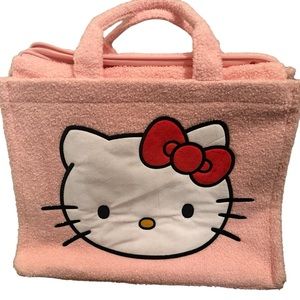 Hello Kitty Sherpa Tote comes with shoulder strap!